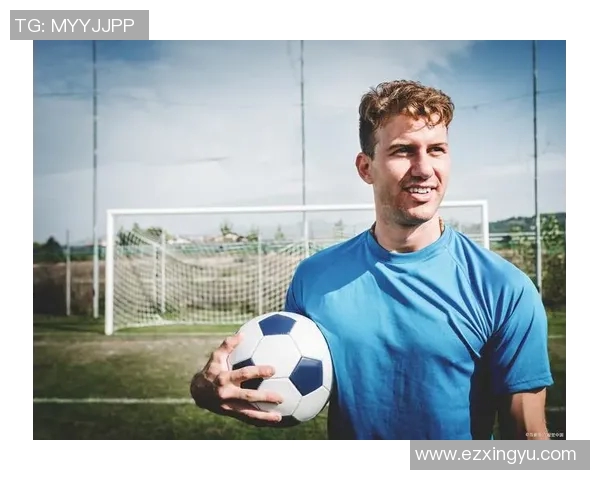 足球明星米亚伦的生平与成就揭秘及其在足球界的影响力分析 足球明星米亚伦的生平与成就揭秘及其在足球界的影响力分析